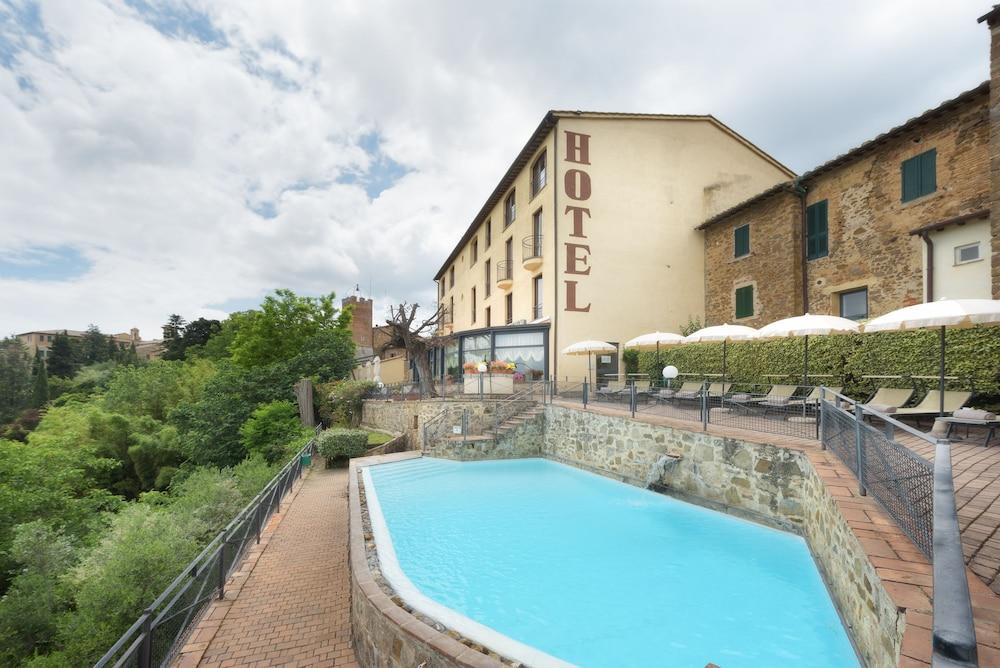 Hotel Dei Capitani Montalcino Exteriör bild